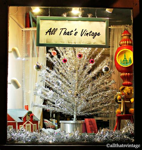 All That's Vintage: Christmas Window Displays in Galena | Christmas ...