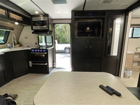 2020 FOREST RIVER SURVEYOR 250FKS Good Sam RV Rentals