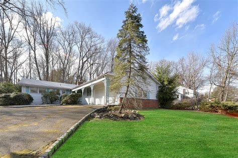 NO LONGER AVAILABLE - 61 Hillcrest Dr, Upper Saddle River, NJ 07458 - LAND - NJ Lux Real Estate