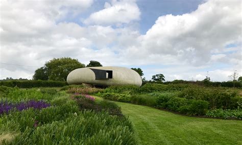 Hauser And Wirth Gallery At Bruton Somerset Garden Designed By Piet