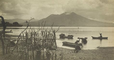 Gunung Batur Meletus Keindahan Danau Batur Yang Berlatar