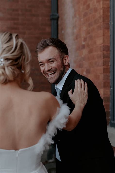 English spring inspired musical romance - English Wedding