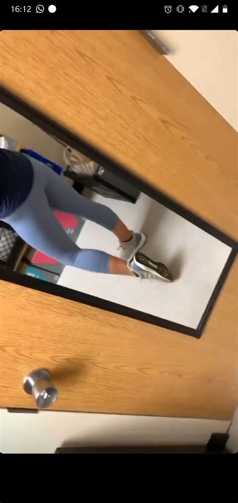 Of Course She Needs To Show Us Her Ass Scrolller