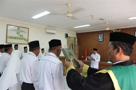 Kakankemenag Aceh Barat Lantik Lima Pejabat Baru Basajan Net