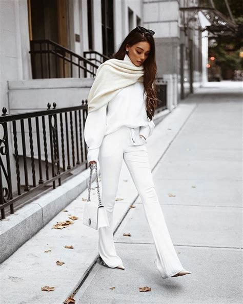 Daily Inspiration This Is Glamorous Winter White Tory Burch Cool