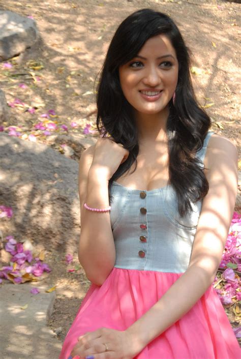 Hot Sexy Xxx Richa Panai Latest Spicy Photo Shoot Gallery Stills Images
