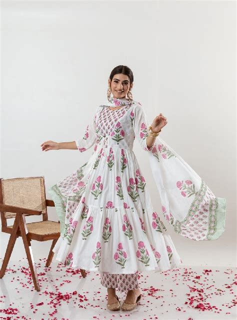 Gulabi Poppy Print White Kurta Suit Latest Kurti Designs