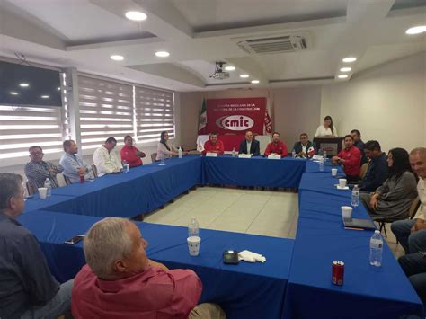 Firman convenio CMIC y Desarrollo Económico en La Laguna de Durango