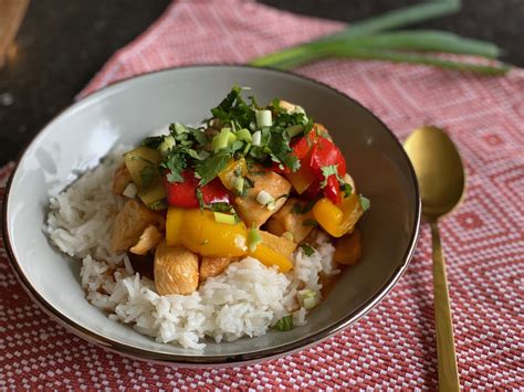 Kip In Zoetzure Saus Met Ananas En Rijst Foodblog Foodinista