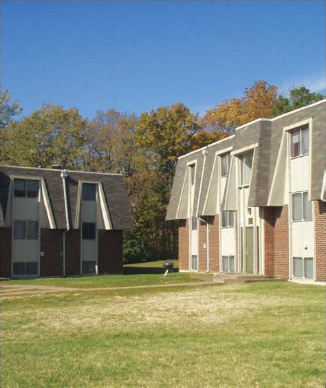 Englewood Apartments - Kansas City, MO | Apartment Finder