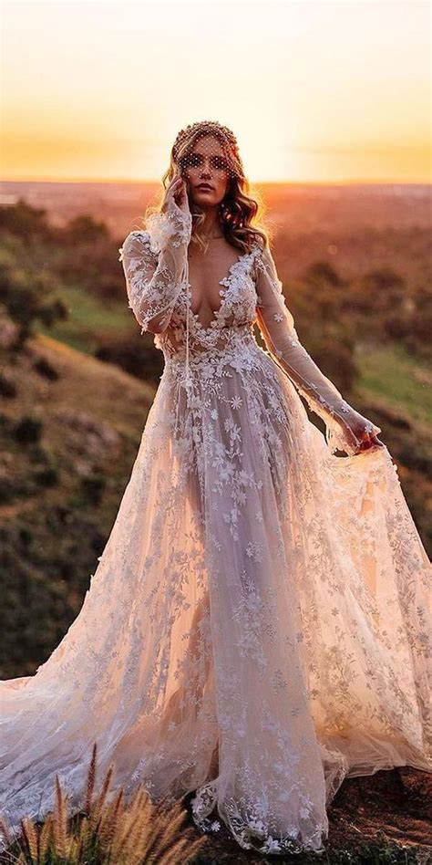 rustic wedding dresses    countryside celebration