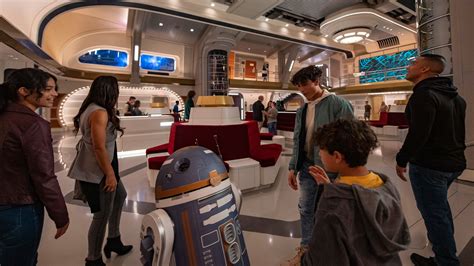 5 Ways To Fully Immerse Yourself In Star Wars Galactic Starcruiser D23