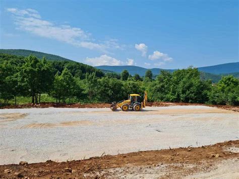 Intenzivirani radovi na izgradnji igrališta Područne škole Švica Novi