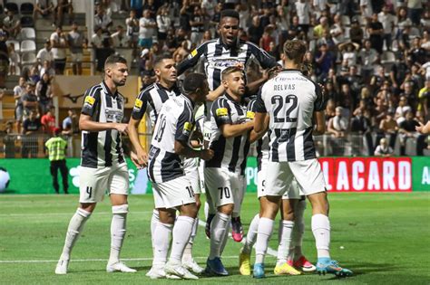 Portimonense Regressa S Vit Rias Golo Ao Cair Do Pano