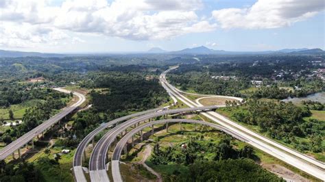 Presiden RI Jokowi Resmikan Jalan Tol Manado Bitung Ruas Manado