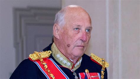 K Nig Harald Von Norwegen Ist Erneut Im Krankenhaus Abendzeitung M Nchen