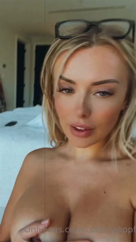 Regardez Corinna Kopf Nude Tease Onlyfans Leaks Gratuitement