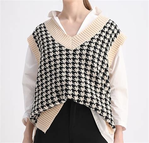 Oversized Houndstooth Knitted Vest Sweater Daisies And Daydreams