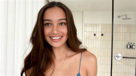 Watch Watch This Victoria S Secret Model Do The Makeup That Won Her A