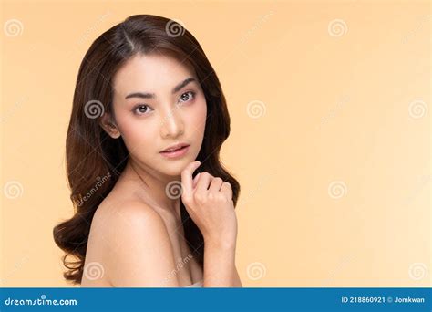 Wellness Asian Young Woman Touch Her Chin Clean Fresh And Nutural Pure Skinpretty Girl Smile