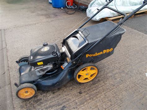 Poulan Pro Inch Hp Petrol Self Propelled Mulching Mower In