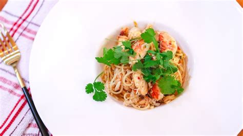 Spicy Garlic Crab Noodles Recipe Youtube