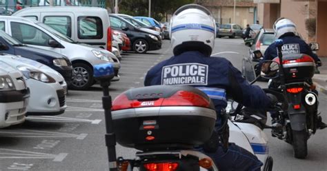 Faits Divers Justice Le Pontet Il Accuse La Police Municipale De