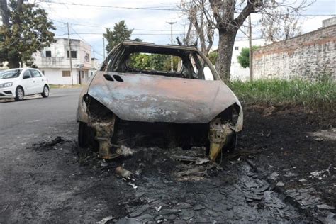 Dos Nuevos Ataques De Los Quema Coches En La Ciudad De Santa Fe El