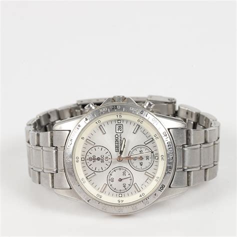 Armbandsur Seiko Chronograph St L Klockor Ur Armbandsur Auctionet