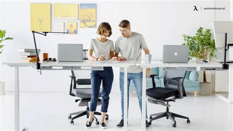 4 Standing Desk Benefits: Are They Worth It To Buy?