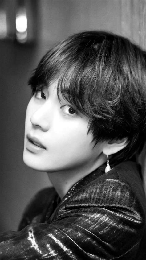 Kim Taehyung Black And White Bts Taehyung Selebritas Kim Taehyung