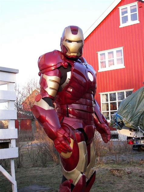 Amazing Fan-made Iron Man Costume | My Disguises - We Love Costumes Iron Man Cosplay, Armadura ...