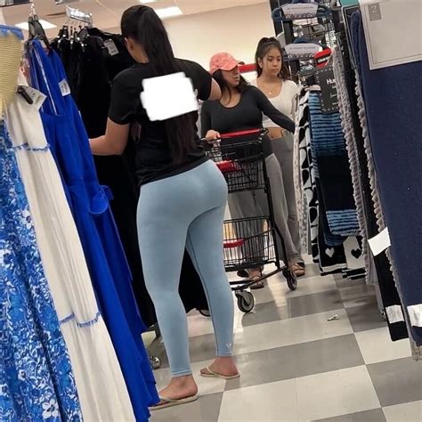Nicest Shape Latina Ass On Milf That Ive Caught Spandex Leggings