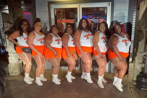 Plus Size Hooters Girls In Booty Shorts Spark Online Debate Between Diners