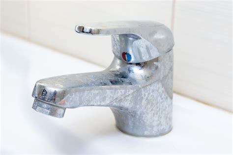 How To Clean Rust Off Chrome Bathroom Fittings Artcomcrea