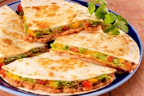 Quesadilla De Pollo Y Aguacate Con Restos De Pechuga Recet N