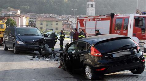 In Italia Muoiono 9 Persone Al Giorno Per Incidenti Stradali