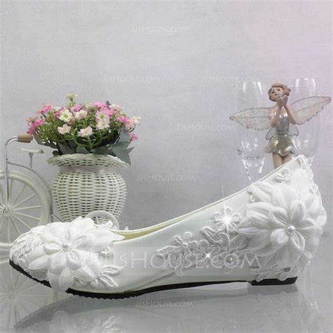 Women S Leatherette Wedge Heel Closed Toe Pumps With Imitation Pearl Stitching Lace Flower