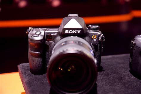 Sony A850 Hands-On Review