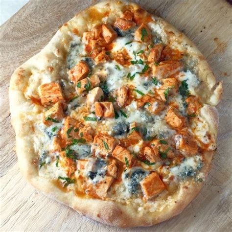 Buffalo Chicken And Blue Cheese Pizza Blue Cheese Pizza Buffalo Chicken Blue Cheese Recipes