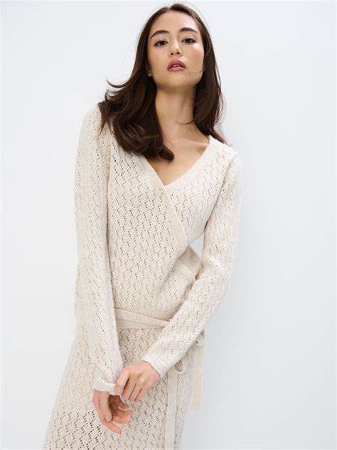 Jersey Con Escote Cruzado Color Nude MOHITO 176EJ 02X