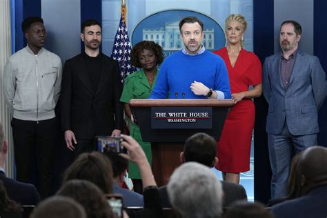 Jason Sudeikis ‘ted Lasso Cast Visit White House Promote Mental