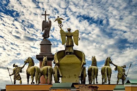 Триумфальная арка Главного штаба. Монумент "Колесница Славы ...