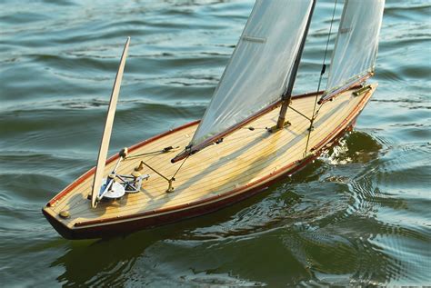 MM1 Grove Pond Yachts Model Pond Yachts Sailboats