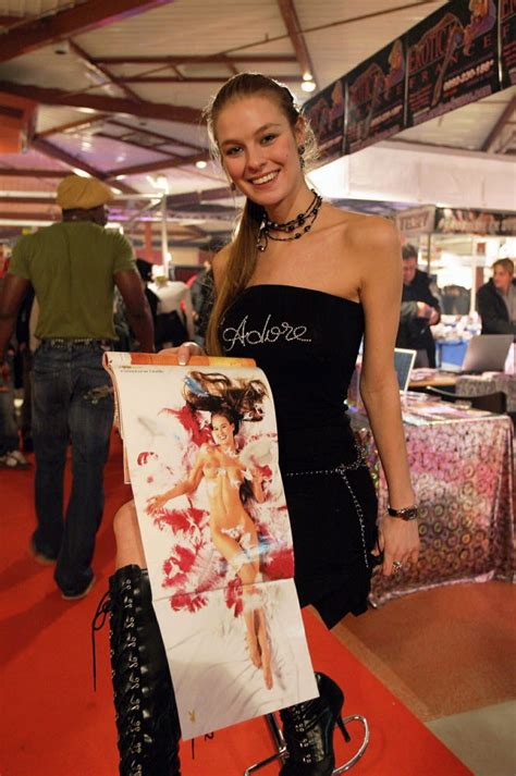 La boite à archives La mosellane Stéphanie première playmate