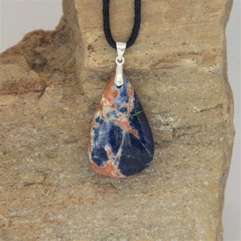 Pendentif Cabochon Sodalite Triangle Agate Et Lune