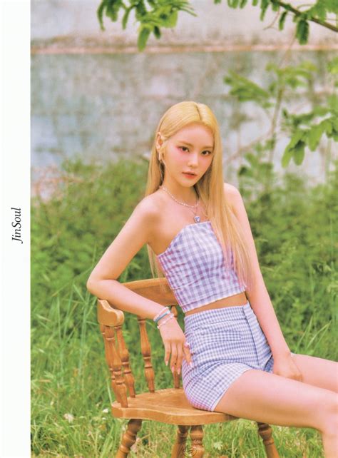 Loona Scans On Twitter Flip That Album Scans Version C Jinsoul