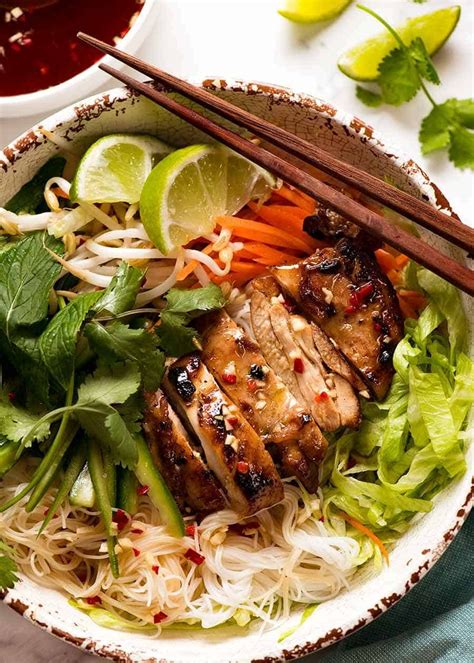 Vietnamese Noodles With Lemongrass Chicken Recipetin Eats