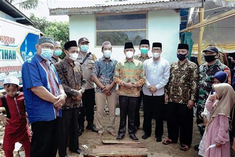 Wabup Ketapang Letakkan Batu Pertama Pendirian Masjid Al Fatihah Pos