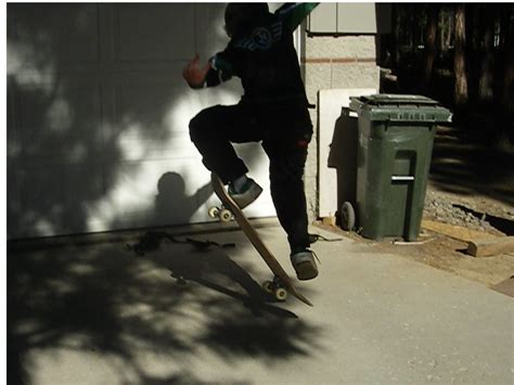 How to Ollie on a Skateboard : 8 Steps (with Pictures) - Instructables